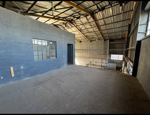 249M² WAREHOUSE TO LET IN MANUFACTA